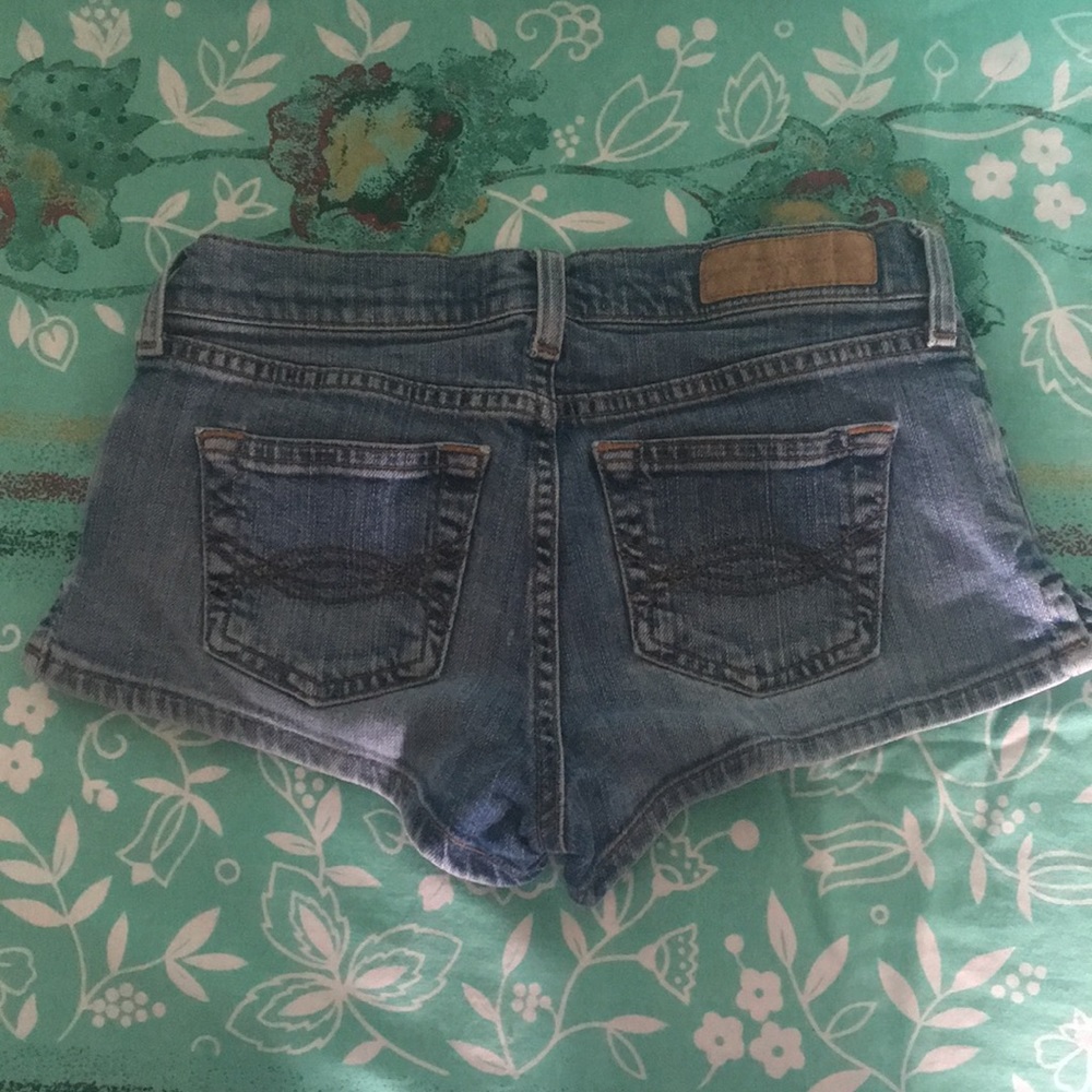 2 Abercrombie & Fitch Shorts - Picture 2 of 9